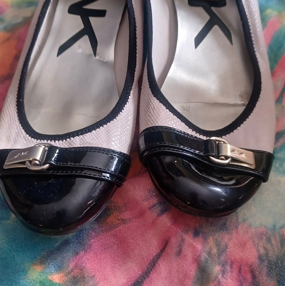 Anne Klein slip-ons - Picture 3 of 6